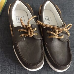 GAP boys boat shoes, NWOT
